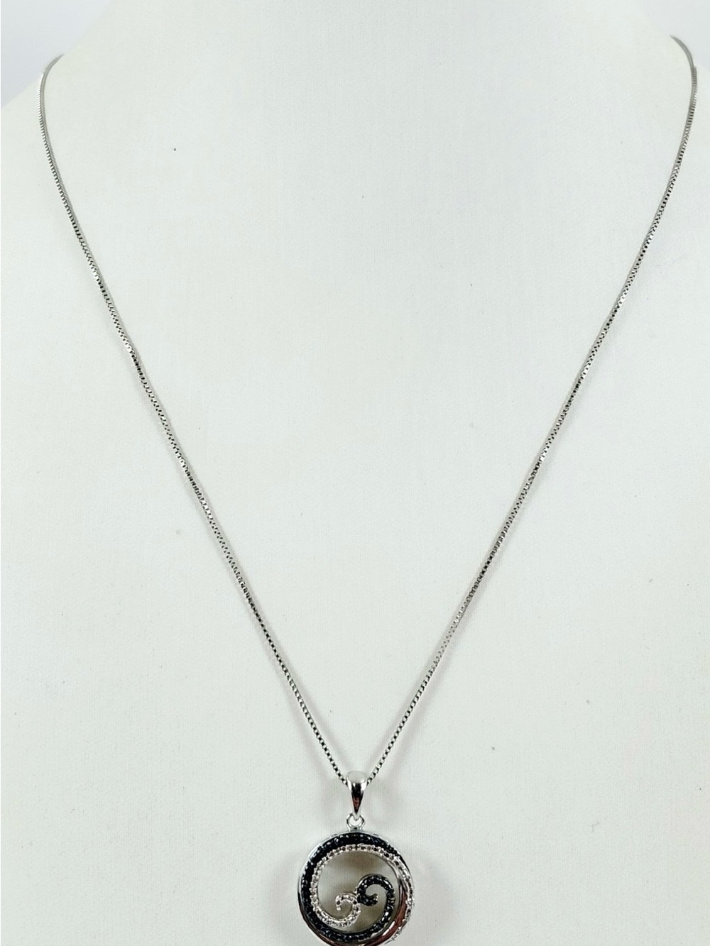 Sterling Silver 925 Spiral Pendant Necklace , 💎 blue and white diamonds